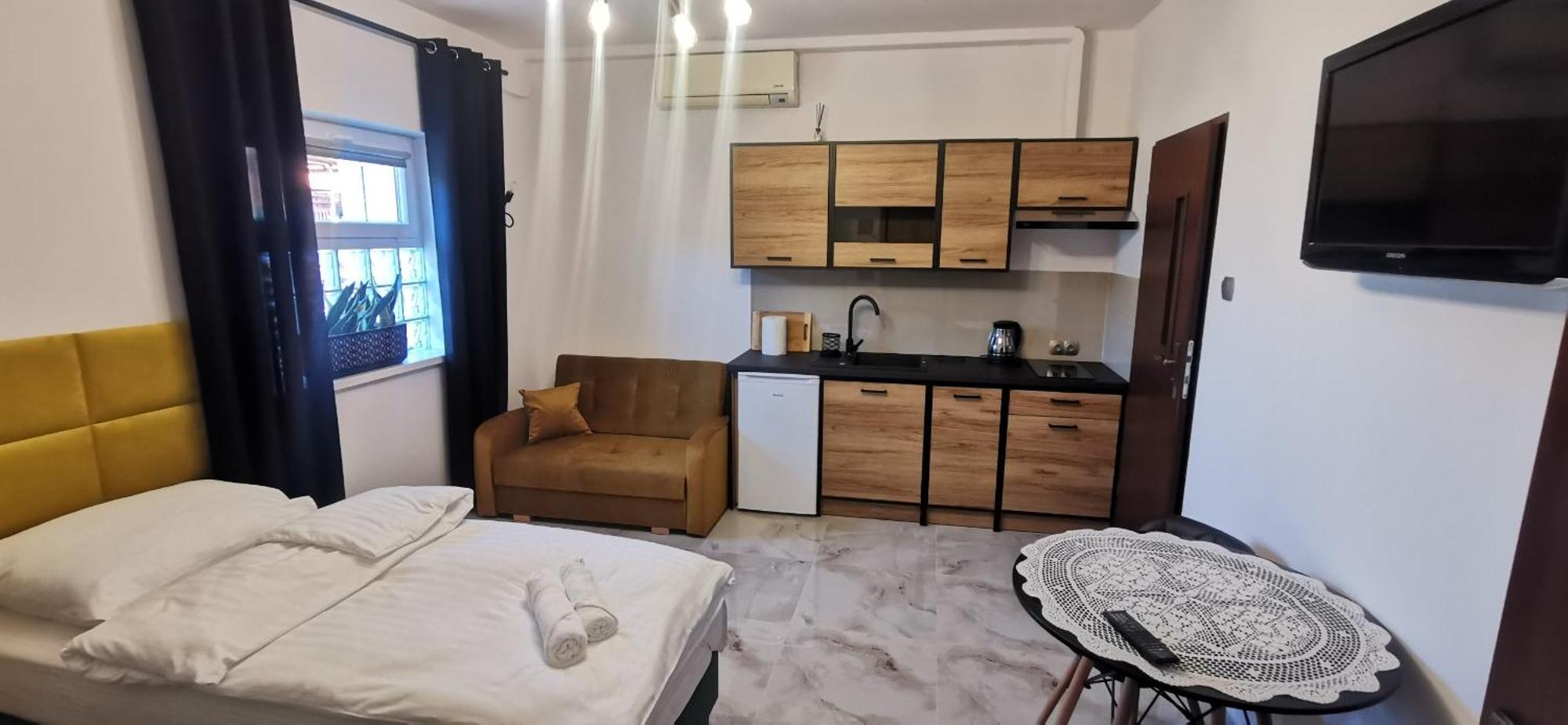 Zajazd U George'A Ziebice Bagian luar foto
